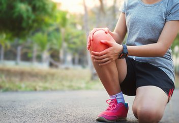 tendinitis-de-rodilla-causas-sintomas-y-tratamiento.jpeg
