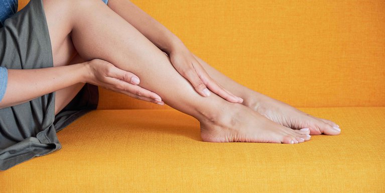 Si se te hinchan los pies y te duelen las piernas o las varices, este  masajeador de piernas tiene un gran descuento en