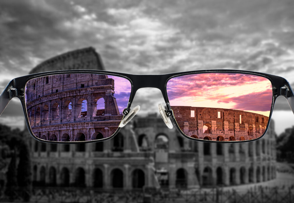 Daltonisme : comment des lunettes spéciales améliorent la perception des couleurs (Shutterstock/Maria Vonotna)