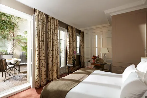 Le Burgundy Paris