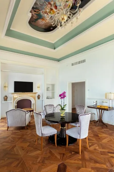 Grand Hotel Des Etrangers
