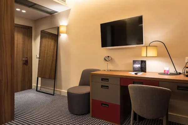 Livris Hotel
