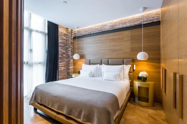 Monument Hotel