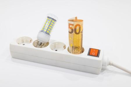 Consejos para reducir el consumo eléctrico y ahorrar en la factura
