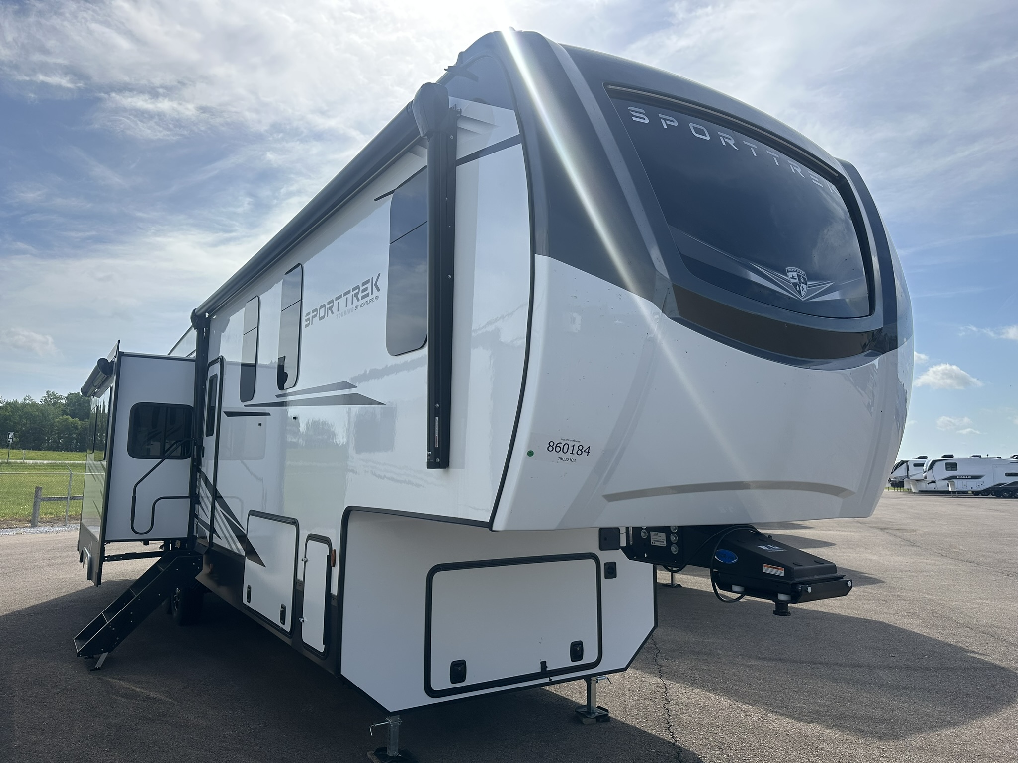 2026 Venture RV Sporttrek 5 Touring Edition STTF354VBH