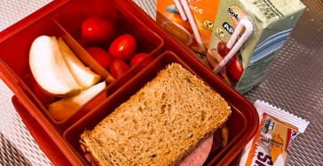 Zonder HONGER naar school.