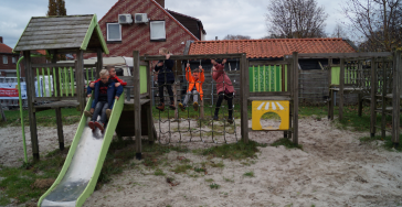 Help onze speeltuin aan een Nieuw Speeltoestel