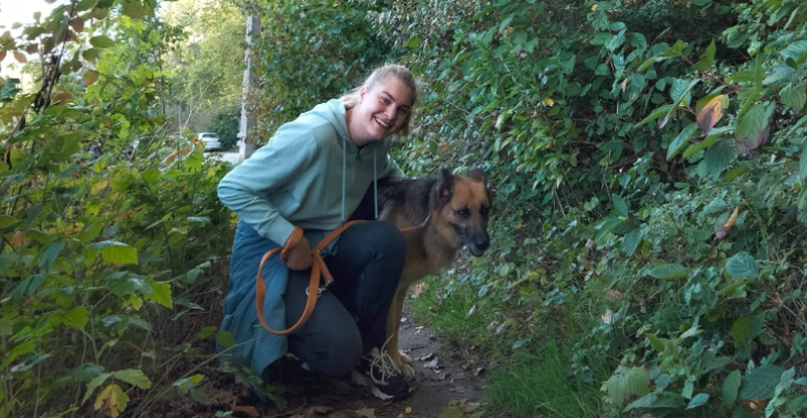 Therapeutische hulphond voor Elin