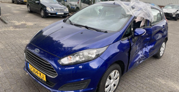 Eerste auto Ford Fiesta ongeluk