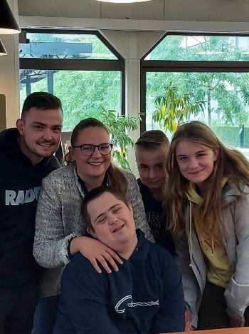 received 554557852831393.