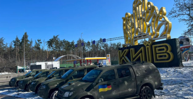 Steun UA - SUV&#039;s van Talinn naar Kiev 