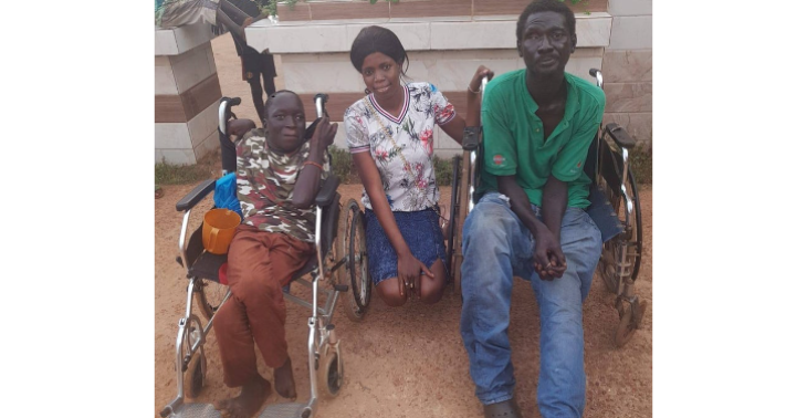 Help ons om hulpmiddelen te versturen naar de gehandicapten in Gambia