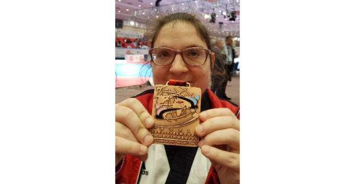 Help Melissa Engels naar het WK in Mexico