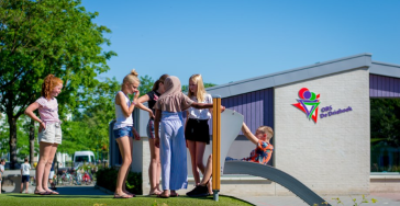 Inzamel actie voor schoolplein de driehoek