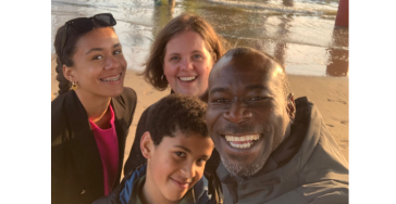 Oma uit Nigeria heeft herseninfarct en willen haar voor het laatst zien