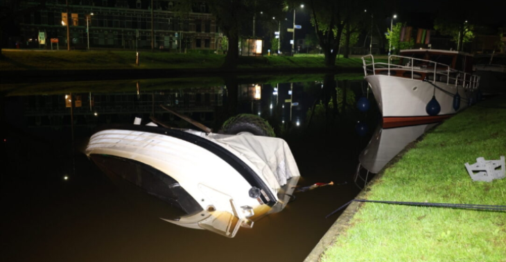 Boot gezonken door ongeval met heftruck 