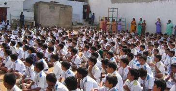 Steun onze reis naar India en help arme scholen aan een betere toekomst