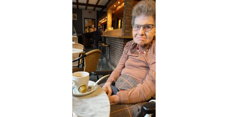 Help Emilienne terug de weg op!