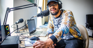 Help Omroep Juraini aan een merchandise