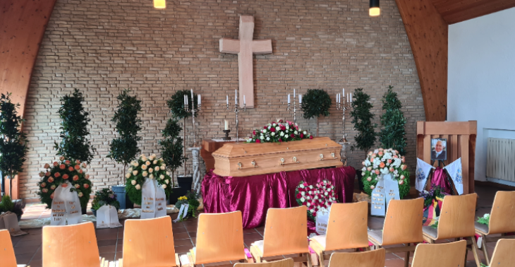 Für die Kosten der Beisetzung meines geliebten Vaters