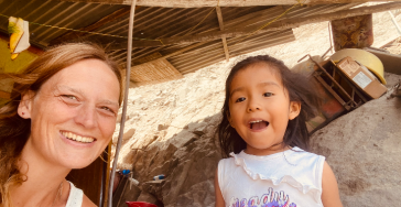 Geef de kinderen uit de sloppenwijken in Lima een kerstfeest cadeau!