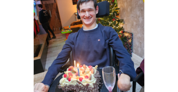 Help Laurens aan een aangepast busje!