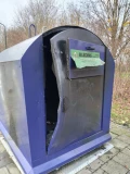 brandstichting + vandalisme kledingcontainer