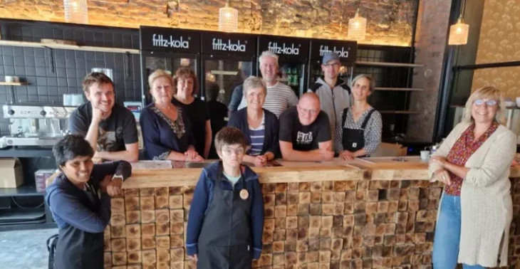 Help café Wilma terug openen.