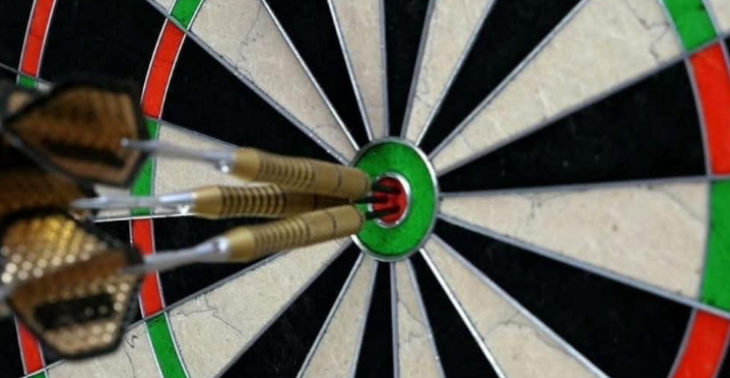 Help Inge weer darten na handblessure