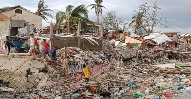 Slachtoffers Typhoon Filipijnen, Caubian Island en Punta Engaño