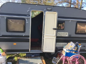 c18c00b9 c063 4e80 bc71 ab90e2b4609d.