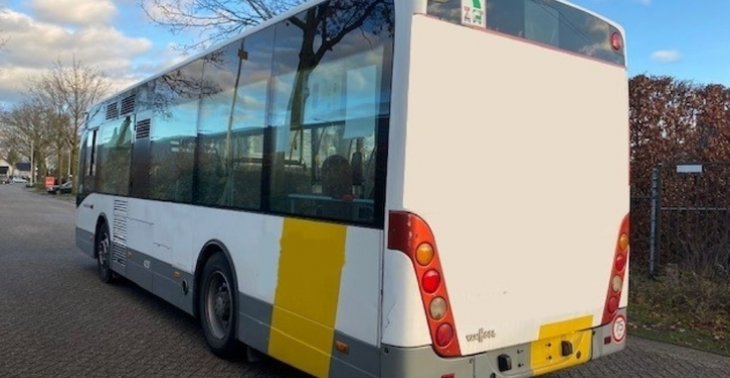 Aankoop oude bus om droom waar te maken.