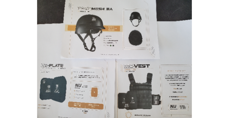 Helmen platen en vesten voor Oekraine
