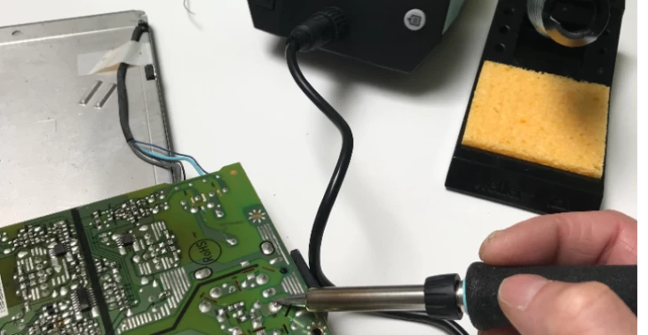 Ontwerpen van een low-budget energiemonitor