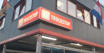 Red Truckstop Trefpunt N367 de corona door