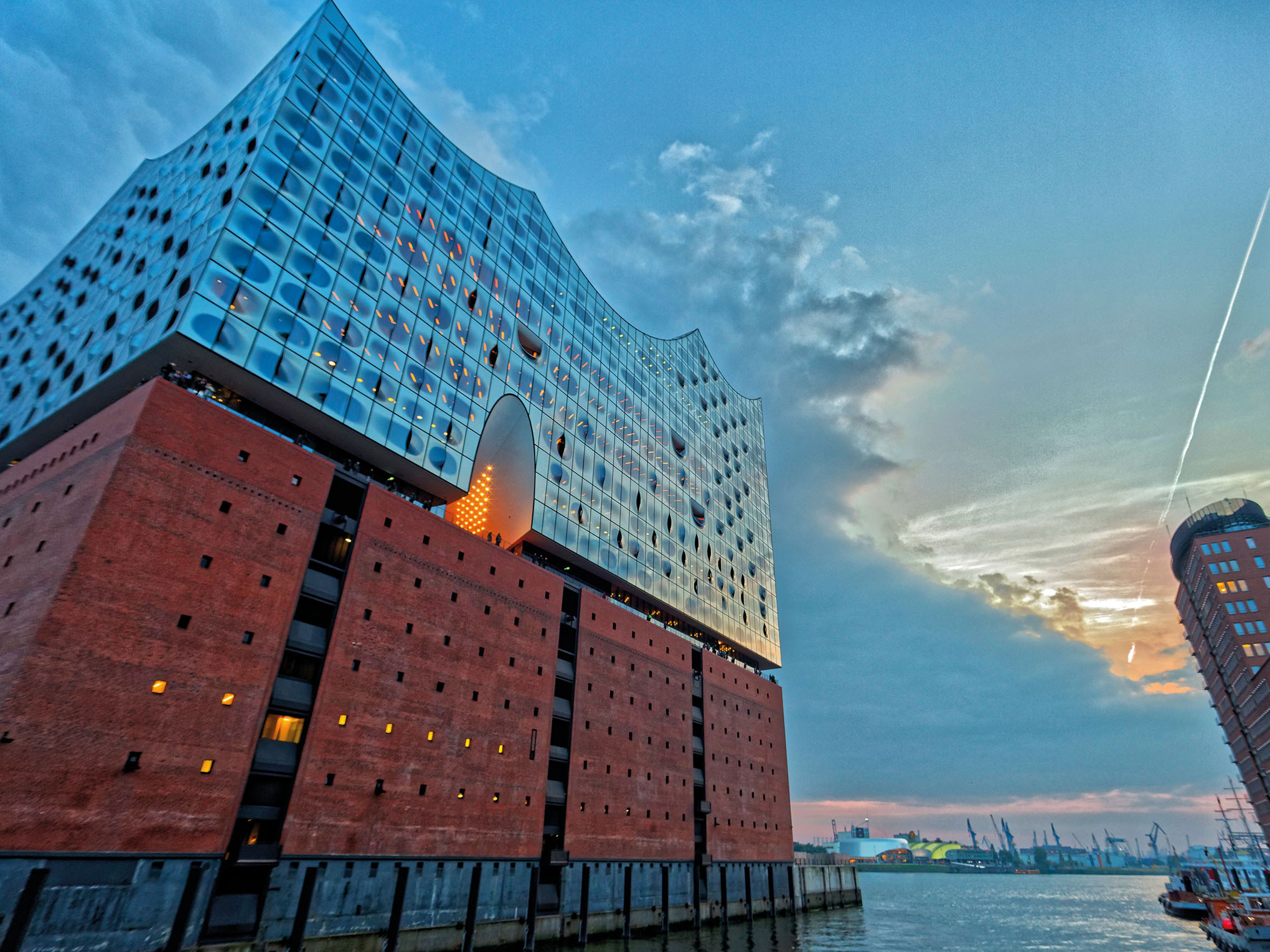 BRUCKNER ORCHESTER LINZ in der Elbphilharmonie Hamburg-3