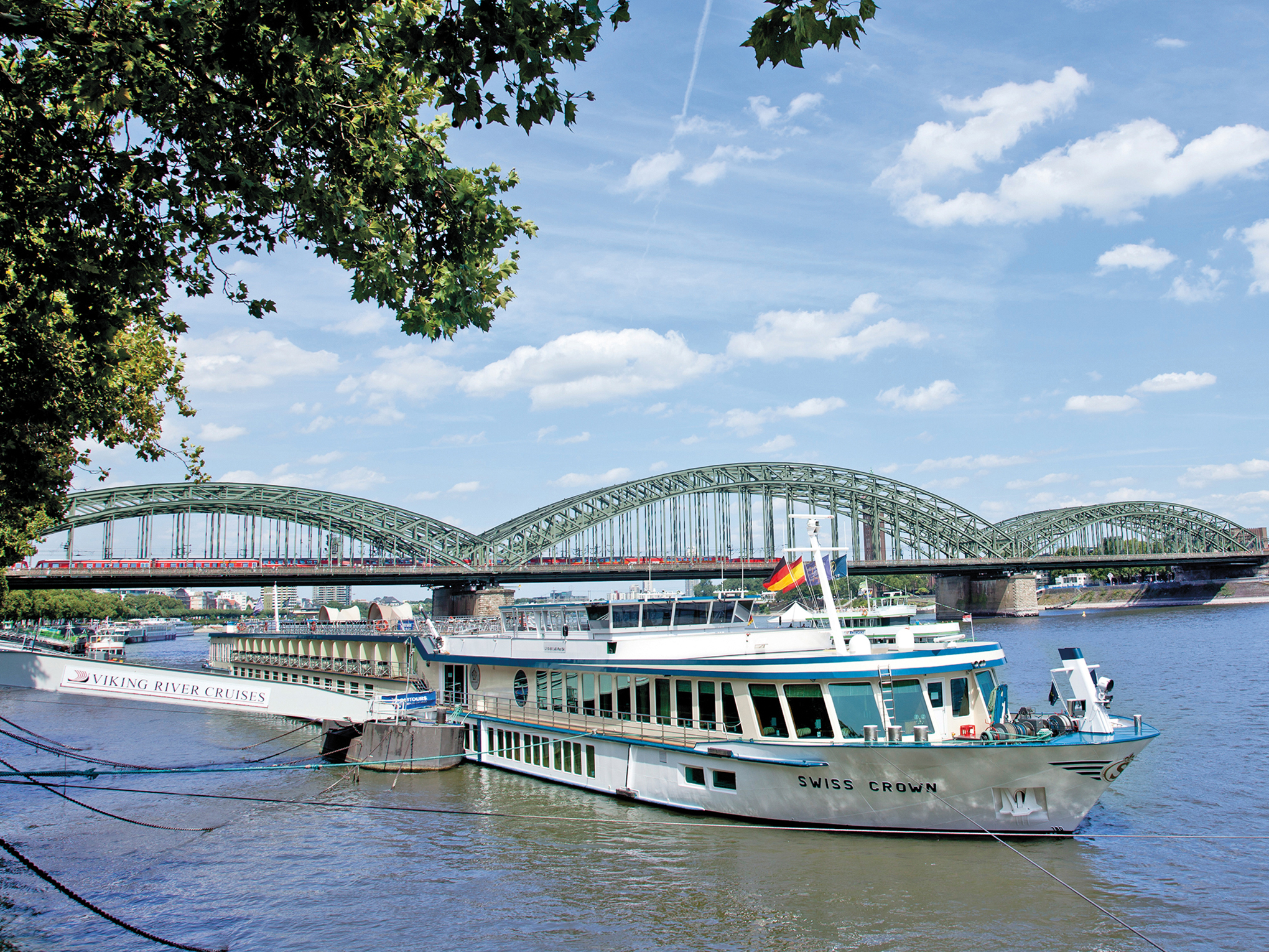 Donau und Main-Donau-Kanal mit MS SWISS CROWN-0