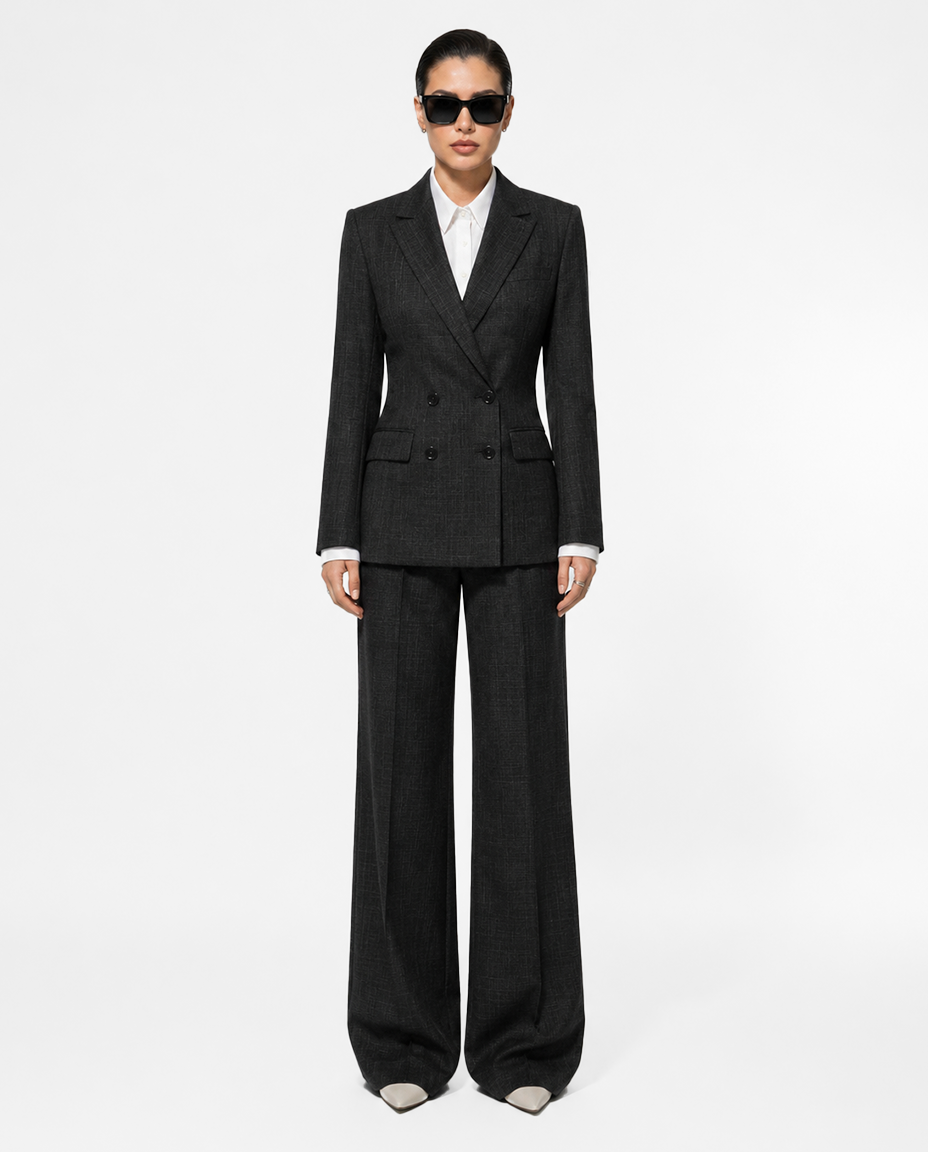 4 Button RSVP Suit