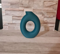 oval vase 3D model