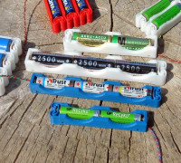 Flexing battery holders with 2- and 3-cell compartments 3D model