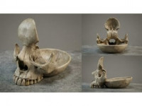 Skull eyeglass holder 3D model