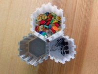 Interlocking and stackable honeycomb containers 3D model