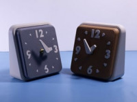 Retro Style Desk Clock 3D model