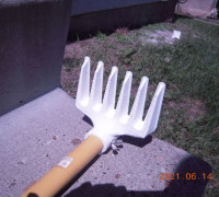 Dandilion Flower Supression Rake Head 3D model