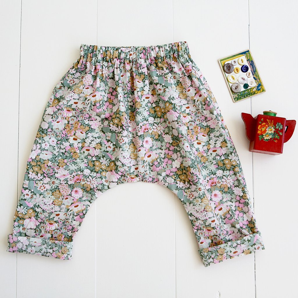 Grow-with-me Baby Harem Pants [Pattern-for-pennies and tutorial] | Sew 4 Bub