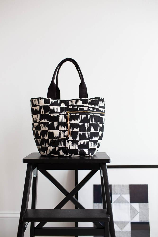 Crescent Tote Pattern – Noodlehead Sewing Patterns
