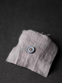 Merchant & Mills - Cotton Button - Polar Grey - 15mm