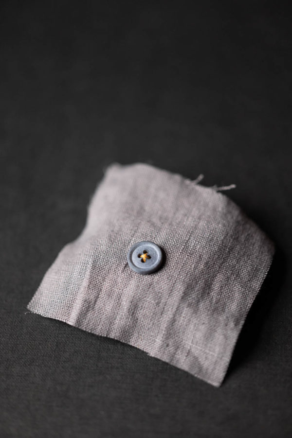 Merchant & Mills - Cotton Button - Polar Grey - 15mm