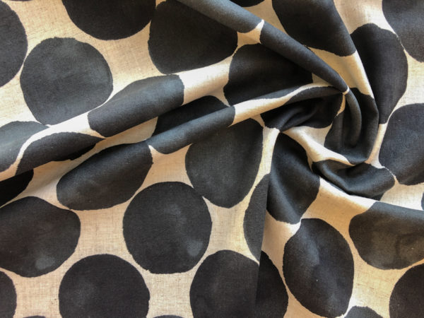 Kokka – Cotton/Linen Sheeting – Watercolor Spots – Black/Natural