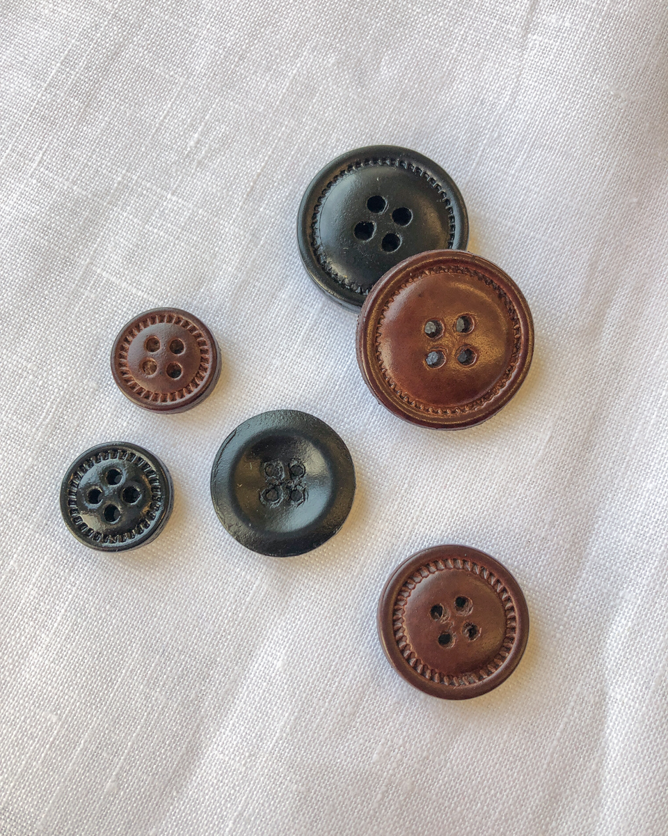Rimmed Leather Buttons